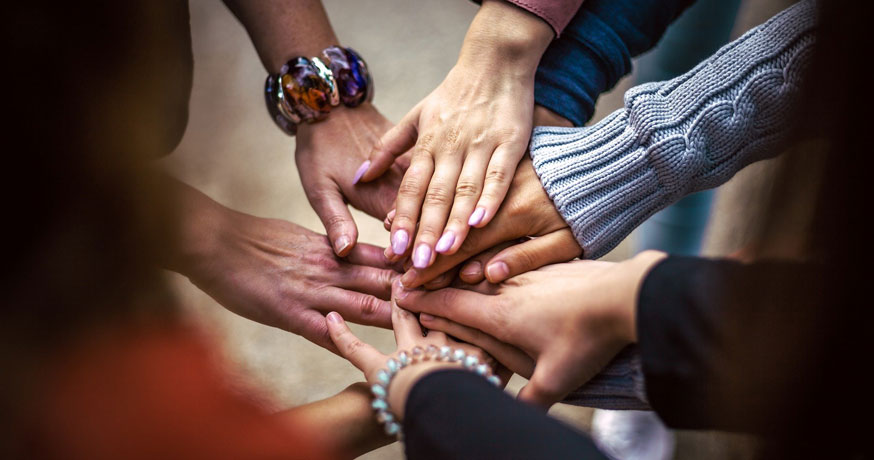 El valor de tener amigos: significado de 'quien tiene un amigo tiene un tesoro'